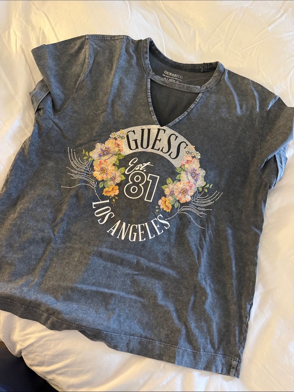 GUESS Charcoal Floral '81 Los Angeles V‑Notch Tee